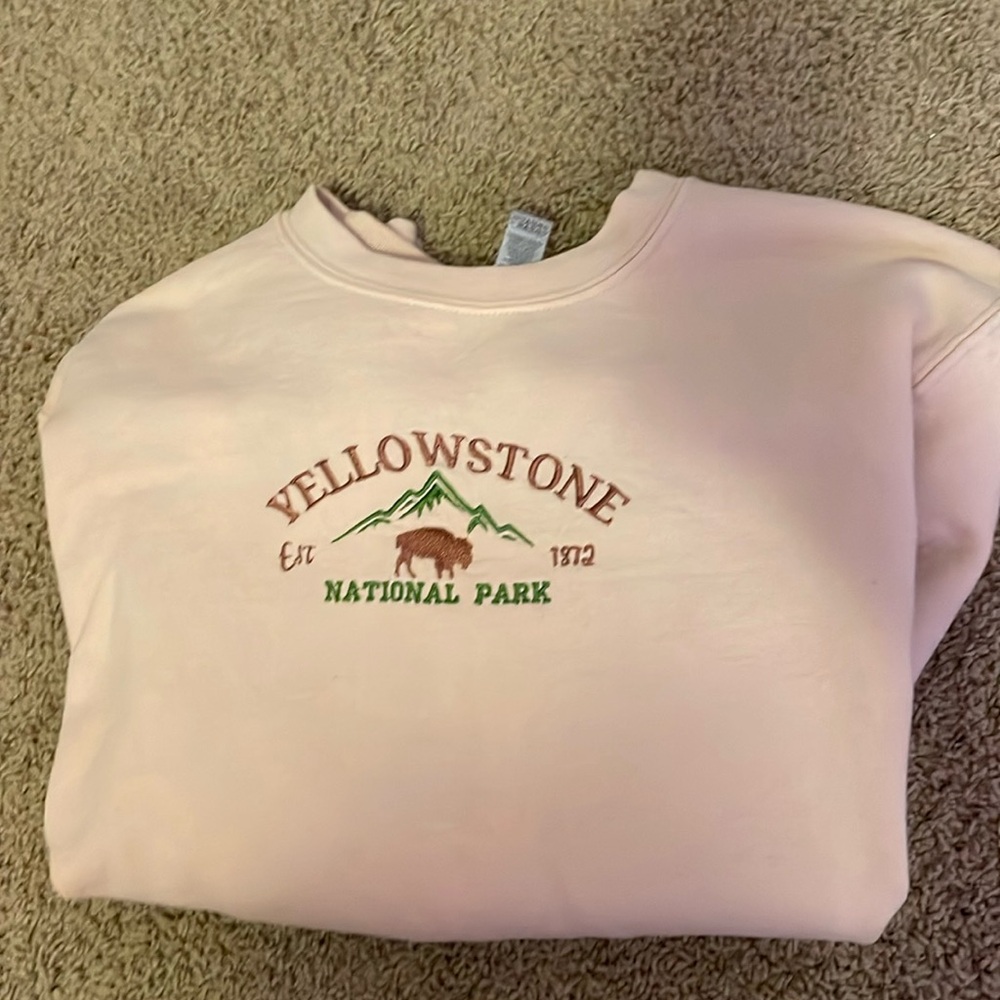Yellowstone embroidered crewneck